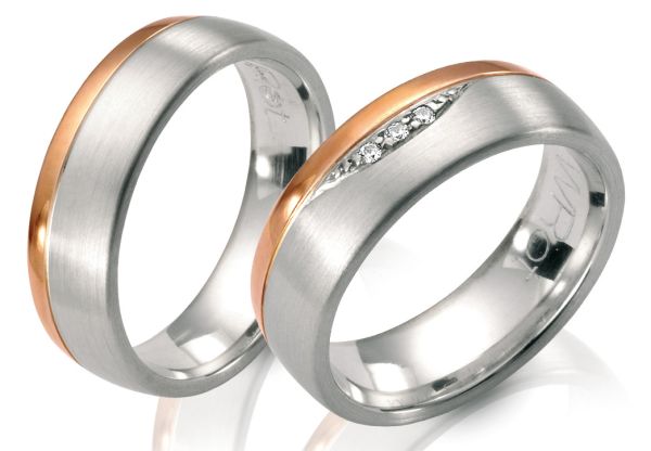 Trauringe in Rose und Weißgold Trauringe in Rose und Weißgold