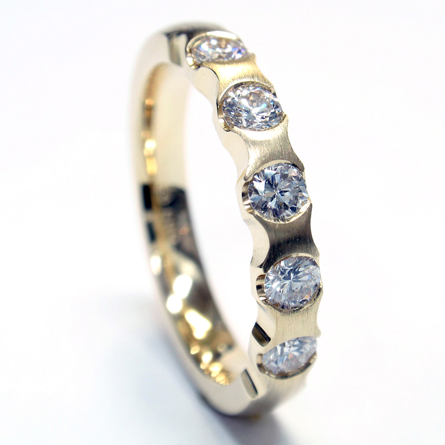 Memiorering aus Gelbgold Memiorering aus Gelbgold