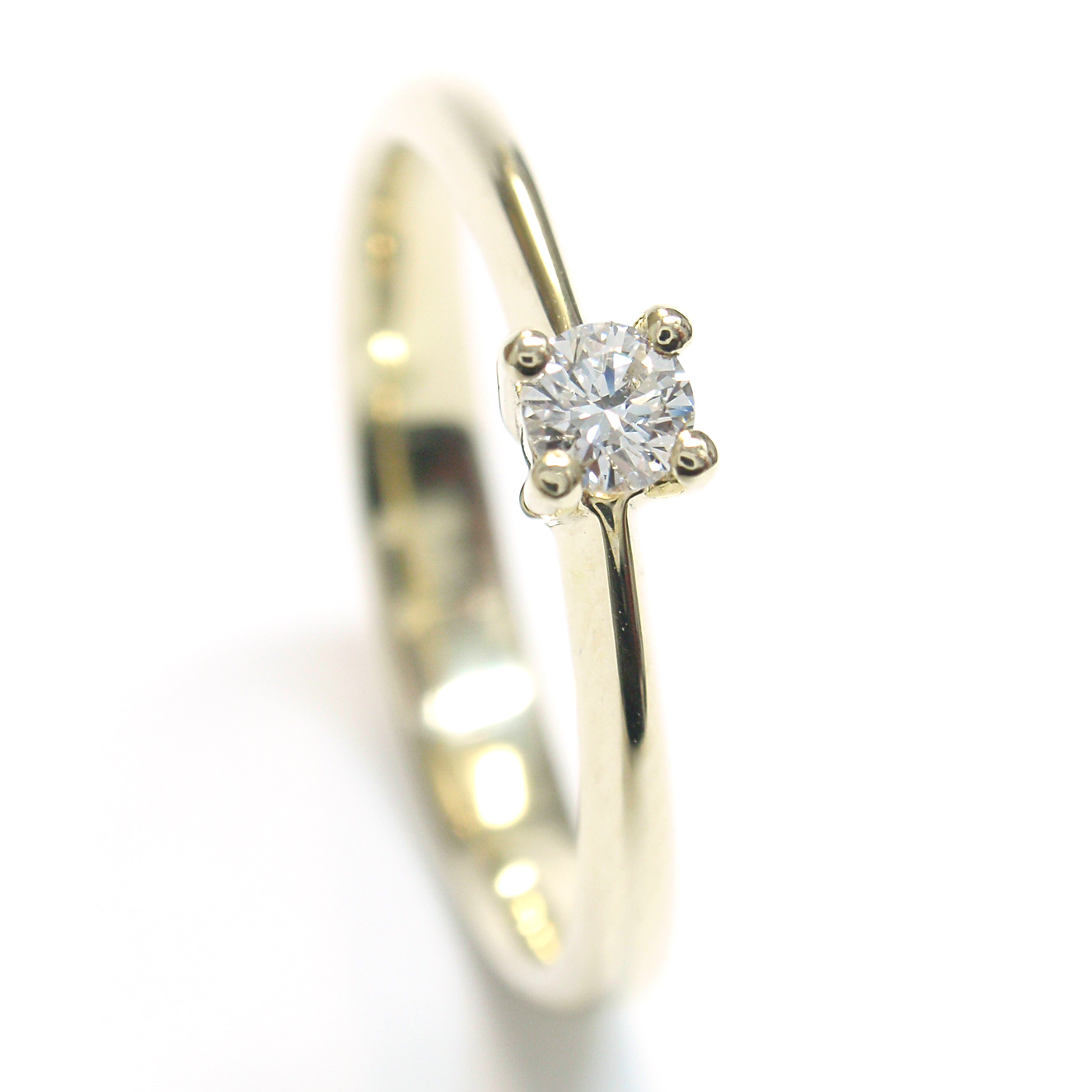 Elegant klassicher Verlobungsring Elegant klassicher Verlobungsring