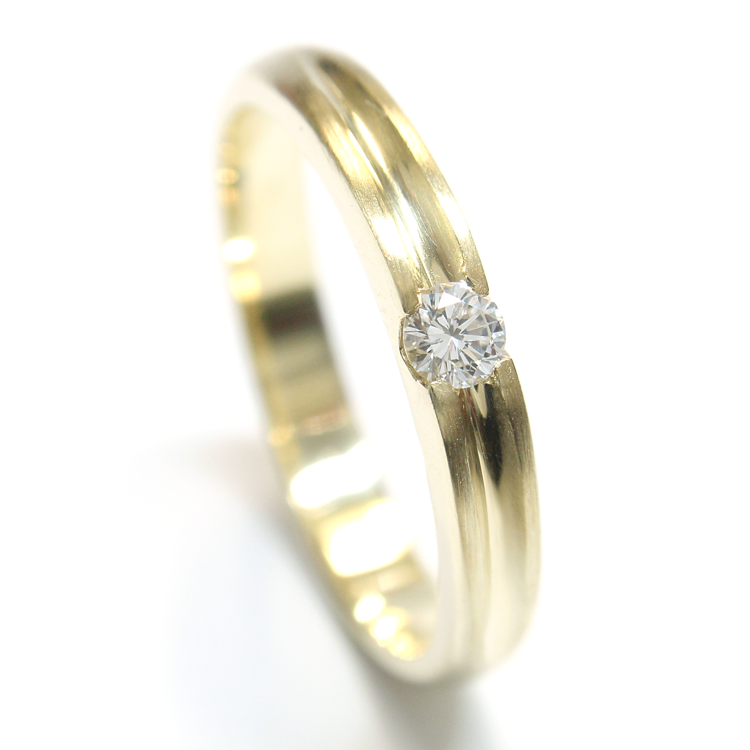 Damering-Verlobungsring mit Glanzfuge Damering-Verlobungsring mit Glanzfuge