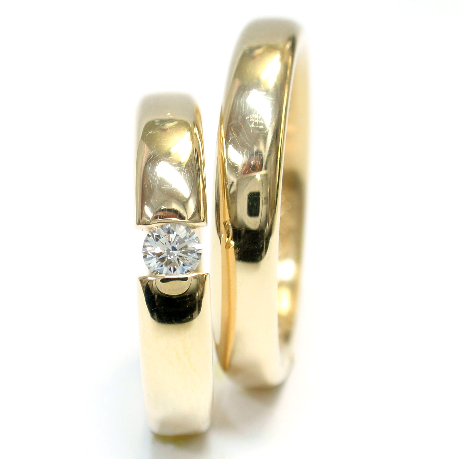 Trauringe in Spannring-Optik Trauringe in Spannring-Optik