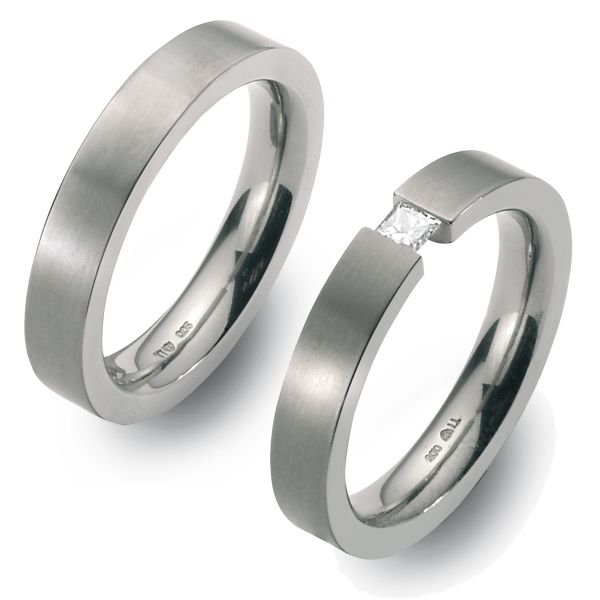 Titan-Spannring mit Prinzess-Diamant